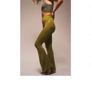 last one. FP Movement Good Karma
Flare Leggings in Army Green Sz XS/S